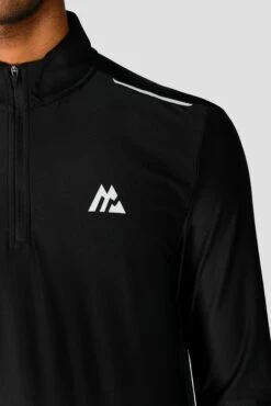 Charge 1/4 Zip - Black -Sports Clothing Store 1 4Zip Black Close