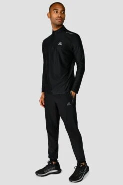 Charge 1/4 Zip - Black -Sports Clothing Store 1 4Zip Black FullFront