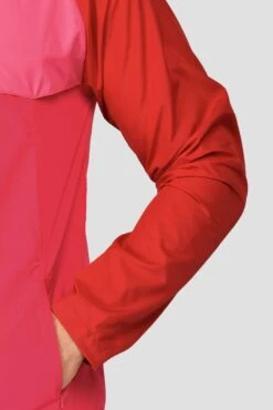 Breeze Windbreaker - Burgundy/Rouge/Hibiscus -Sports Clothing Store BREEZE WINDBREAKER BURGUNDY ROUGE HIBISCUS sleeve detail