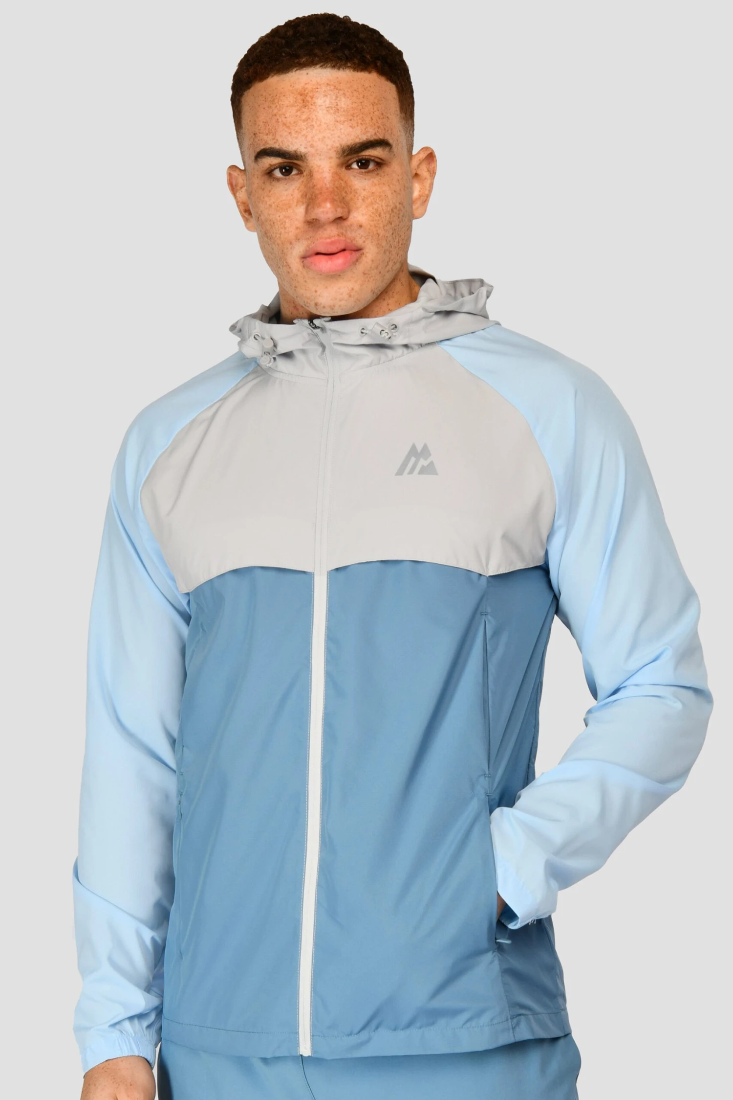Breeze Windbreaker - Moonstone/Light Smoke Grey/Steel Blue 1 Breeze Windbreaker - Moonstone/Light Smoke Grey/Steel Blue