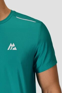 Charge T-Shirt - Deep Sea 11 Charge T-Shirt - Deep Sea -Sports Clothing Store CHARGE TEE DEEP SEA logo detail