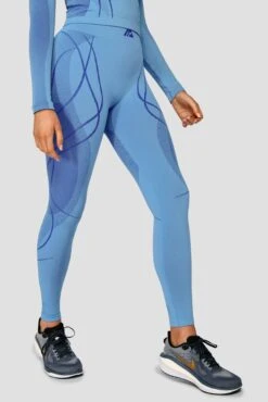 Contour Seamless Legging - Powder Blue/Egyptian Blue -Sports Clothing Store ContourSeamlessLegging PowderBlue EgyptianBlue Closeside