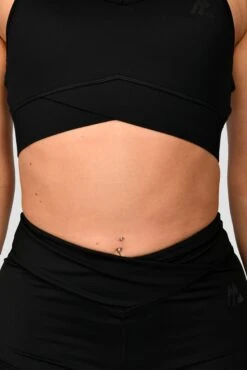 Elevate Bra Top - Black 9 Elevate Bra Top - Black -Sports Clothing Store ELEVATE BRA TOP close detail