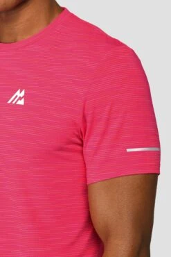 Fly 2.0 T-Shirt - Hibiscus/Fiery Orange/Rouge -Sports Clothing Store FLY 2.0 TEE HIBISCUS FIERY ORANGE ROUGE logo detail