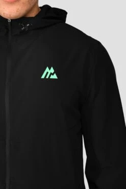 MTX Run Vital Windbreaker - Black -Sports Clothing Store MTX RUN VITAL WINDBREAKER BLACK logo detail