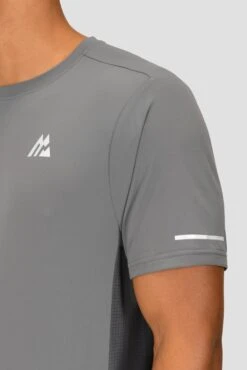 MTX Trail 2.0 T-Shirt - Cement Grey/Jet Grey 10 MTX Trail 2.0 T-Shirt - Cement Grey/Jet Grey -Sports Clothing Store MTX TRAIL 2.0 TEE CEMENT GREY JET GREY logo detail