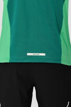 Junior Rush 1/4 Zip - Mountain Meadow/Deep Sea 10 Junior Rush 1/4 Zip - Mountain Meadow/Deep Sea -Sports Clothing Store RUSH 1 4 ZIP MOUNTAIN MEADOW DEEP SEA close back detail