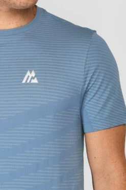 Speed Seamless T-Shirt - Steel Blue/Moonstone -Sports Clothing Store SPEED SEAMLESS STEEL BLUE MOONSTONE logo detail