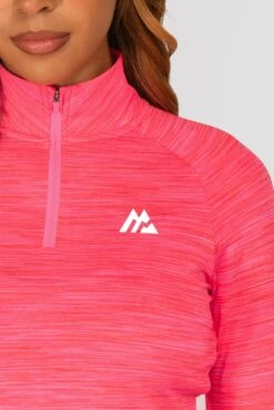 Women's Trail 2.0 1/4 Zip - Neon Pink/Red -Sports Clothing Store TRAIL 2.0 1 4 ZIP NEON PINK MAGENTA PINK PUNCH SHOCKING PINK FIESTA RED LOGO CLOSEUP